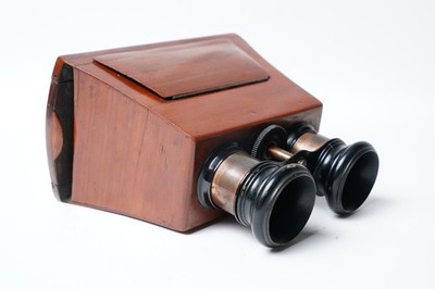 Antikes viktorianisches Stereoskop Betrachter aus Holz Stereo Kartenbetrachter um 1890
