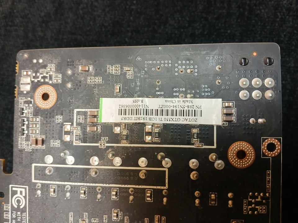 ZOTAC nVIDIA GeForce GTX 550 Ti Multiview Video Card 1 GB 192 bit GDDR5 SLI - Image 4 of 4