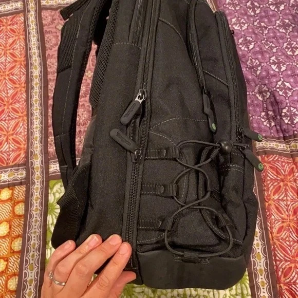 Mochila Targus para portátiles de 15,6" - Eco Smart Foto 4 de 4