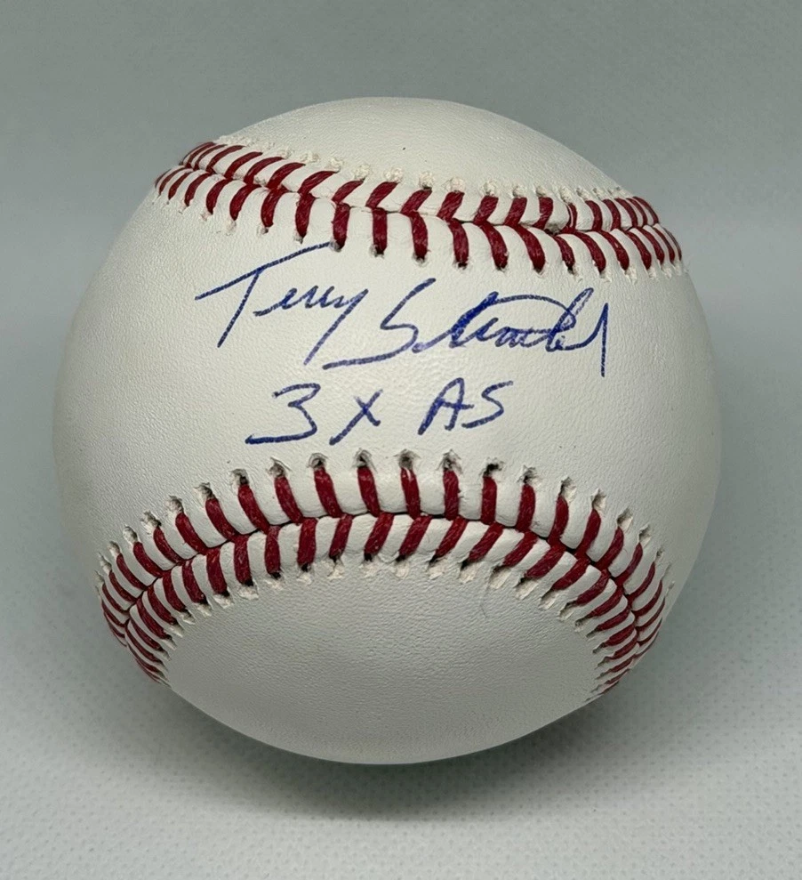 25+ Oakland Athletics Original Autographed MLB Baseball Balls for