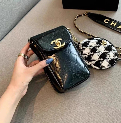 CHANEL BEAUTY Smartphone Pouch Shoulder Coin Case Mini Bag VIP w/box 