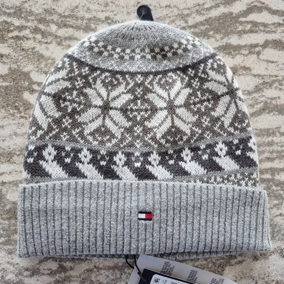 Tommy Hilfiger Mens Beanie Hat 49.50 retail, MINT FREE SHIPPING!