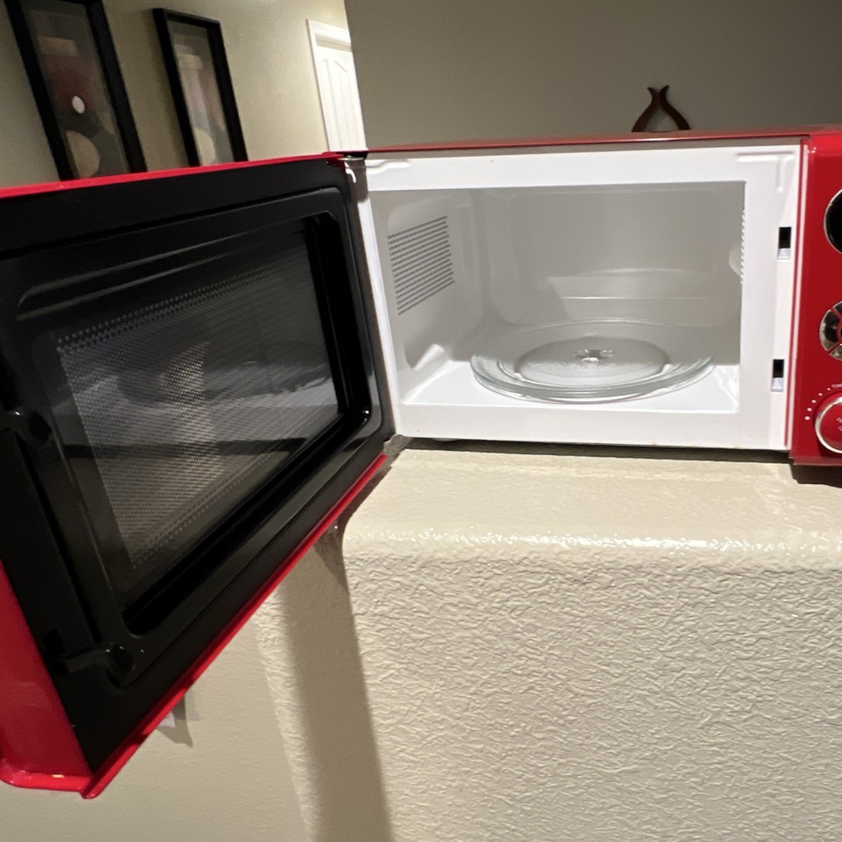 Galanz Red Countertop Microwave Oven Retro Design Timer Gloss