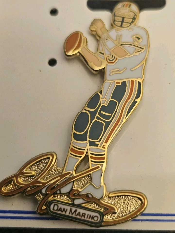MIAMI DOLPHINS NFL. ВИНТАЖНЫЙ ЗНАЧОК НА ЛАЦКАН DAN MARINO NO13 - Изображение 2 из 3