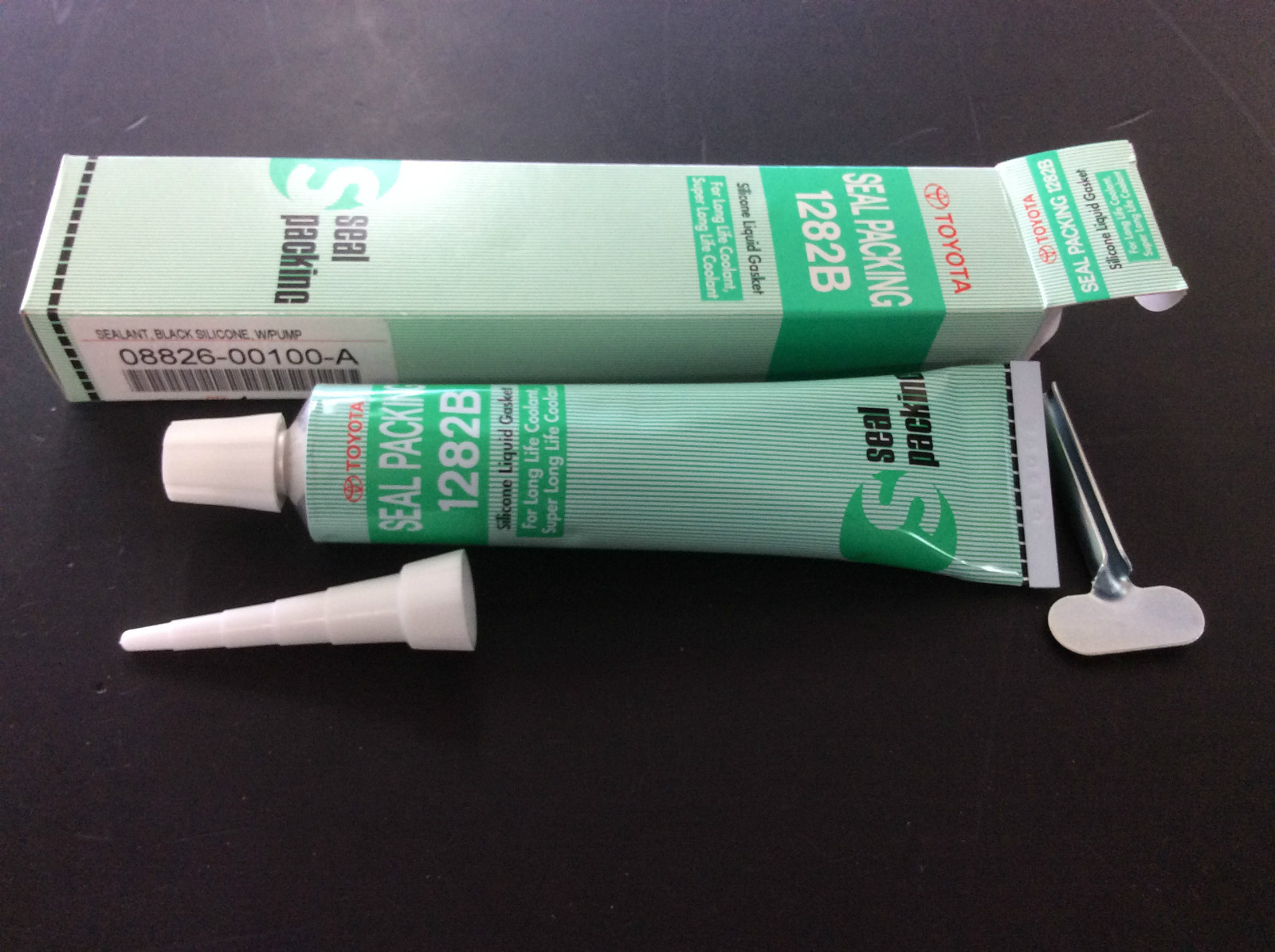 TOYOTA LIQUID GASKET GOO COOLANT SEALANT GENUINE SEALANT RTV SILICONE