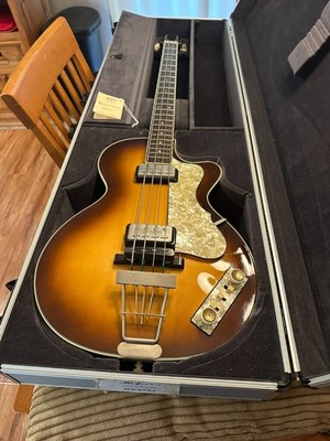 Hofner 500/2 Club Bass Hand Built in Germany in 2006 with custom flight case