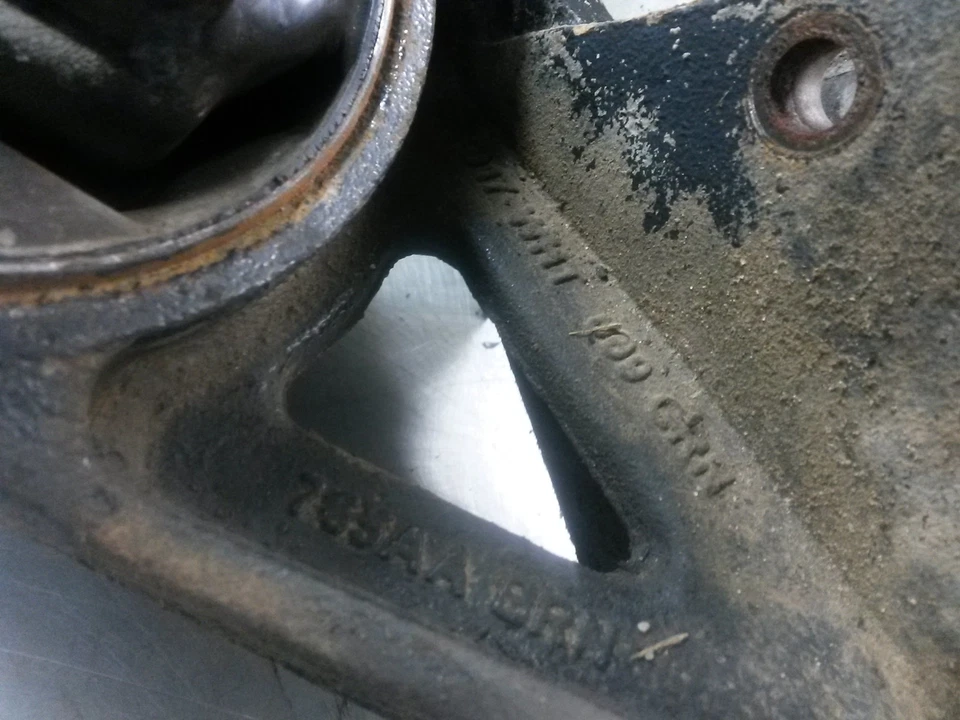 Крепление двигателя для 98-01 Dodge Ram 1500 5.2 52020826 - Изображение 2 из 4