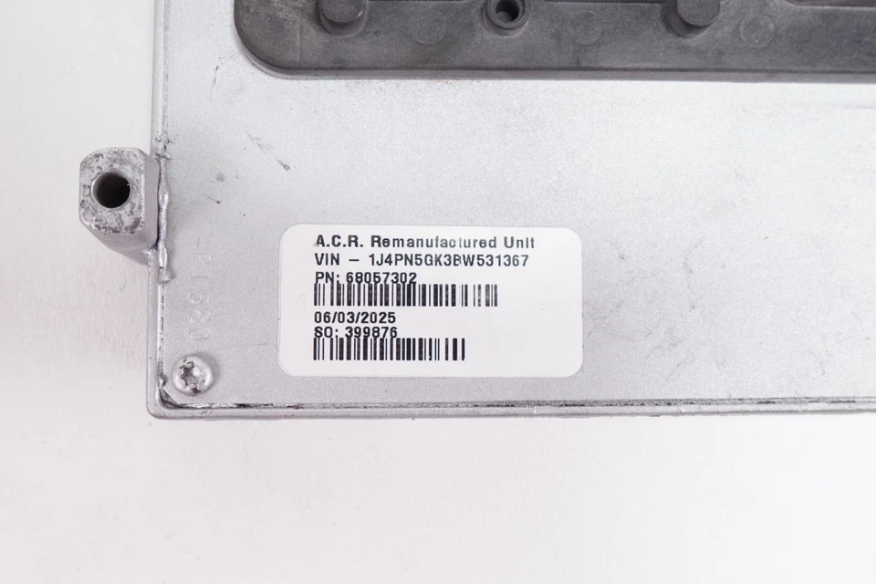 Módulo de control de motor PCM JEEP LIBERTY ECM ECU 3,7 L OEM 2011 Foto 2 de 2