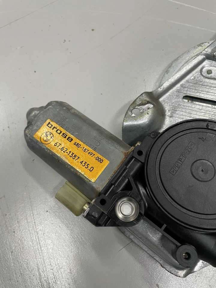 92-99 BMW 325I E36 Sedan Passenger Right Rear Window Regulator 8119776 TESTED - Image 4 of 4