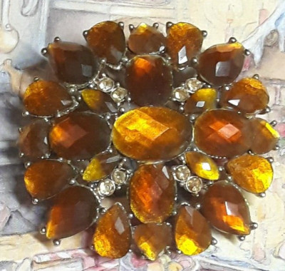 Vintage Burnt Orange Faceted Rhinestone Flower Brooch Pin - Signed Liz ...