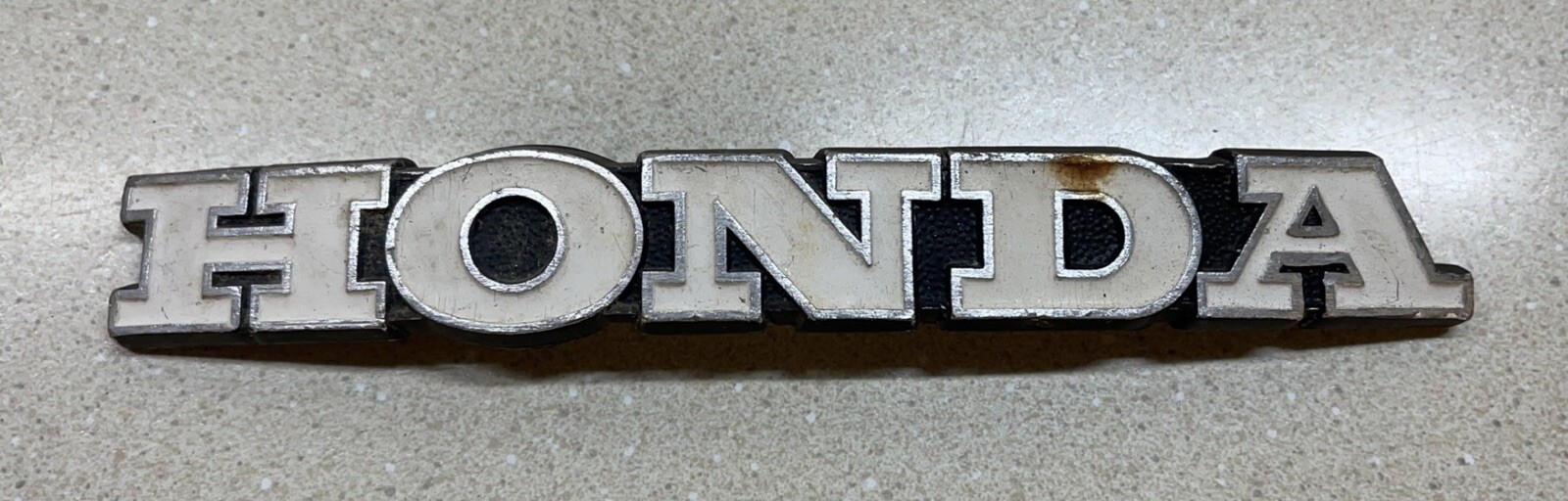 Honda CB250 K3 RH Emblem