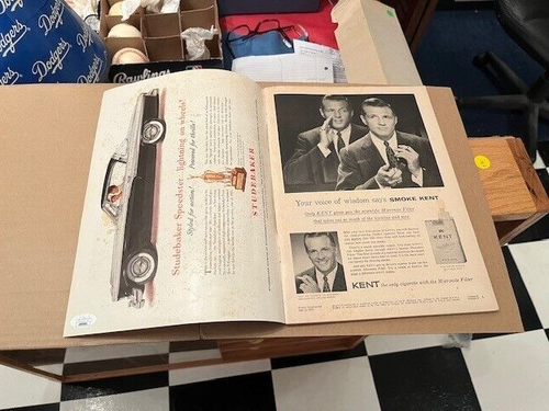 Signed Yogi Berra 1955 Sports Illustrated Full Magazine Mailing Label JSA COA - Picture 4 of 6