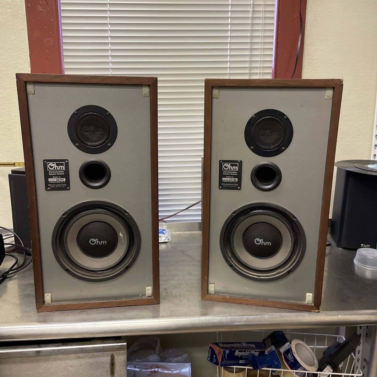VINTAGE OHM MODEL E2 BOOKSHELF SPEAKERS H 21 3/4