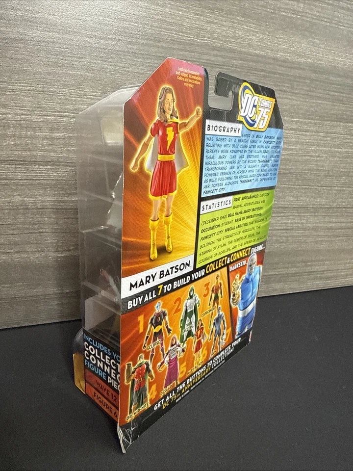 Vestido blanco Mattel DC Universe Classics 75 años de superpoder Mary Batson Foto 4 de 4