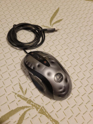 Logitech MX518