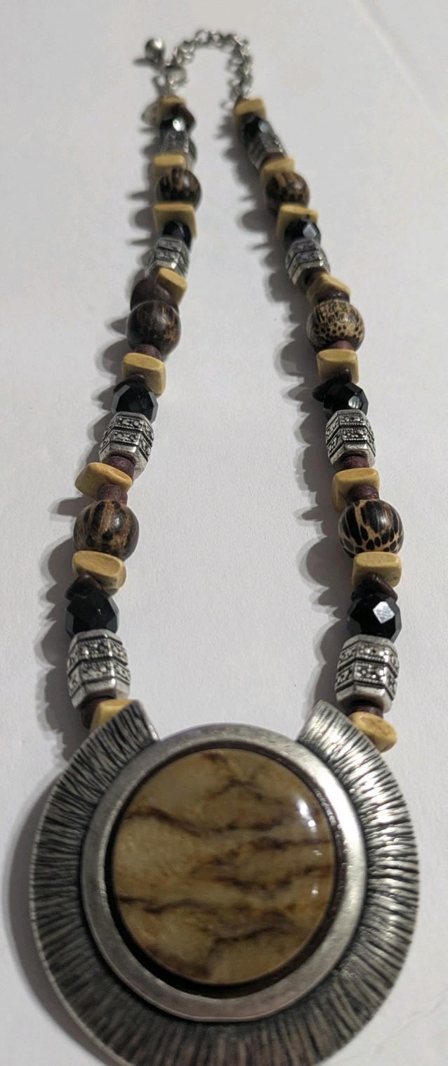 Chico's Wood & Glass Beaded Faux Stone Pendant Necklace Silver Tone 18