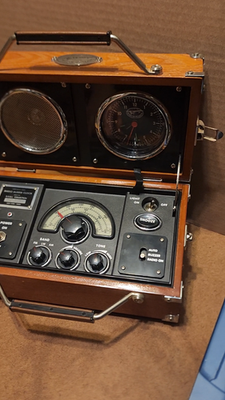 Spirit of St. Louis S.O.S.L. Collection Radio Alarm Clock AM/FM/LW