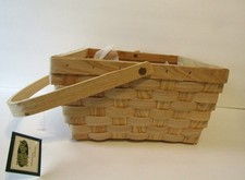New Collections ETC Patterned 10" Square Handled Wood Easter Basket 68187