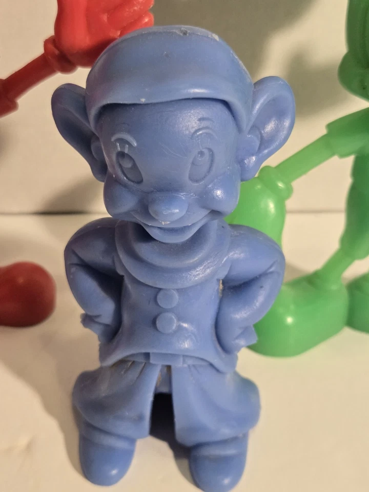 FIGURAS DE JUGUETE DE PLÁSTICO VINTAGE DE WALT DISNEY & MARX, MICKEY MOUSE, DOPEY Leer descripción Foto 2 de 4