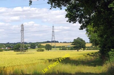 Foto 6x4 Power & St Peter's Way West Hanningfield The multiple powers li c2015