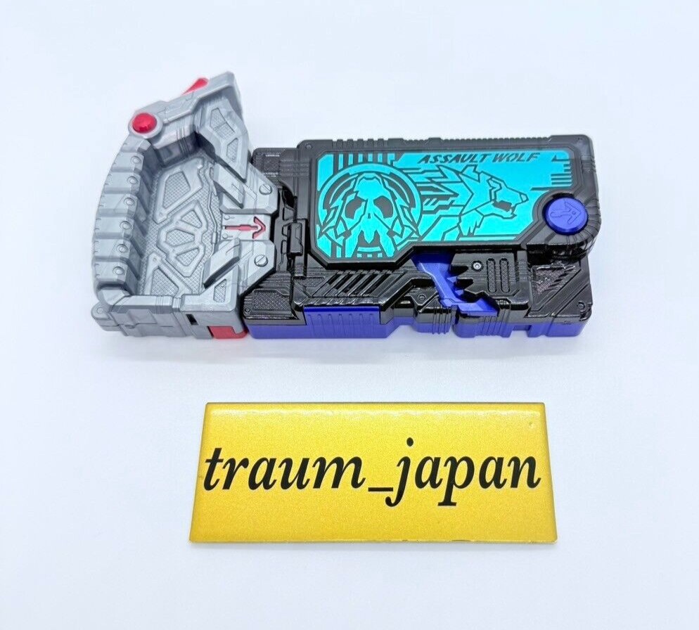 Bandai Kamen Rider Zero One DX Assault Wolf Progrise Key & Assault