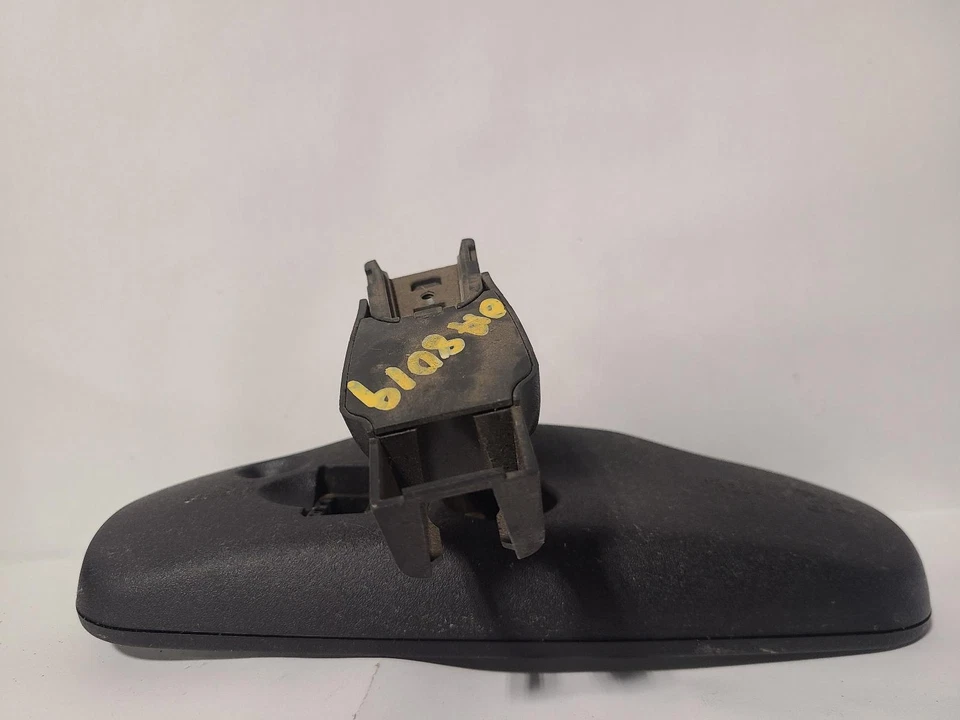 Espejo retrovisor interior delantero central usado se adapta a: Chevrolet Monte Carlo 2005 con Foto 2 de 4