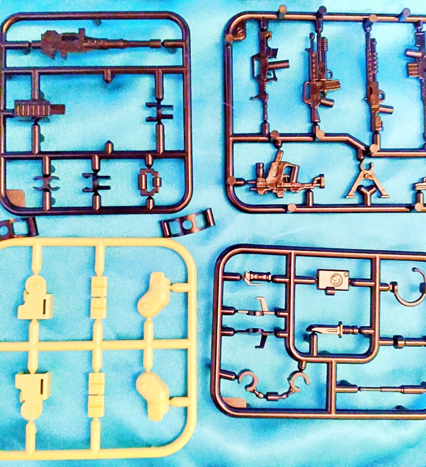 HUGE MIXED LOT GI JOE LANARD Action Figure GUN KNIFE WEAPON