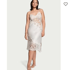 The Victoria's Secret Satin Boho Floral Embroidery Midi Slip, Size Small. NWT 