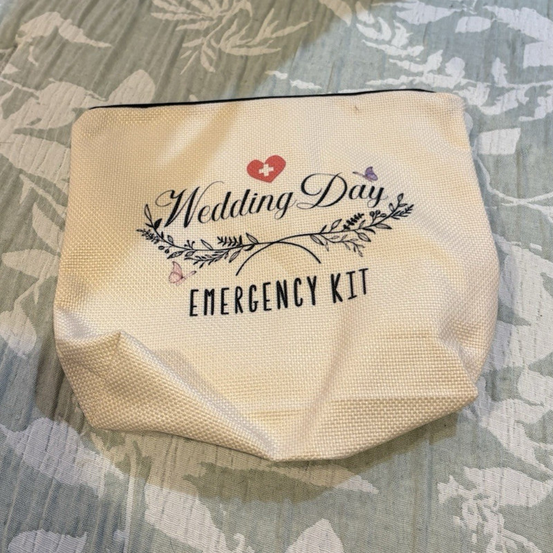 Portable Emergency Kit Zippered Pouch Beige First Aid Treatment
