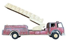 1970 s Tootsie Fire Truck Toy, Movable Ladder, Die Cast Metal and Plastic Truck