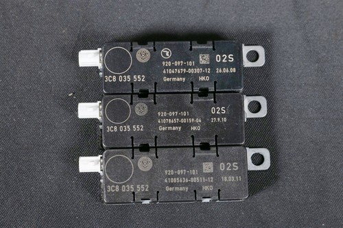 Antenne Verstärker Antennenverstärker R rechts AM FM1 3C8035552 VW CC Passat CC
