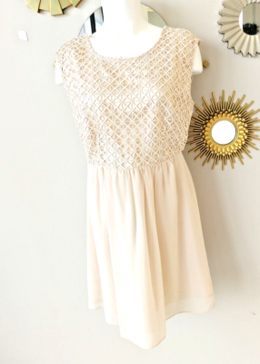 chinese dress ladies Viper | Cream Lace Long-Sleeve Maxi Dress main image 0