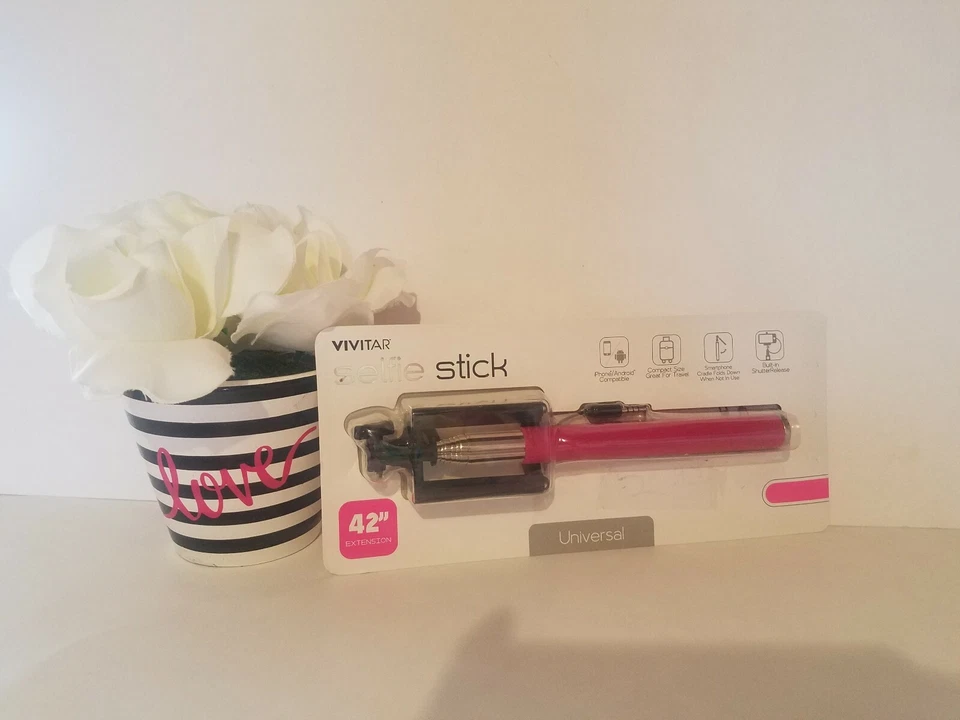  NEW  Vivitar Selfie Stick Built-in Shutter Release 42 in Universal PINK  New - Image 2 of 4