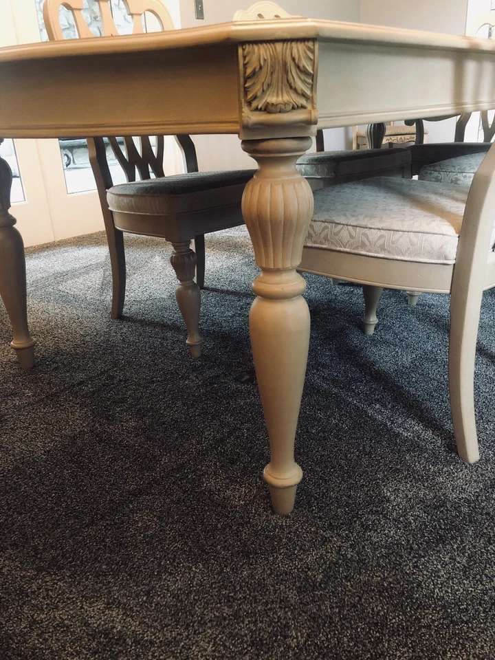 Stanley Furniture Dining Room Set - Image 4 of 4