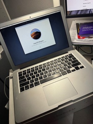 Apple MacBook Air 13 2015 Intel i5 1,6GHz. 4GB. 128GB. Boxed Top Zustand