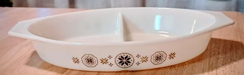 Pyrex Divided Serving Casserole Dish 1.5 Quart Town & County Vintage