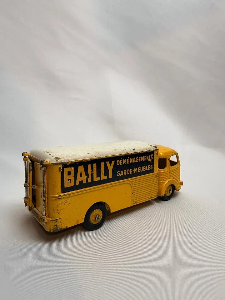 Simca Cargo “Bailly Déménagement Garde-Meuble” 33 – Dinky Toys Meccano - Photo 2/4