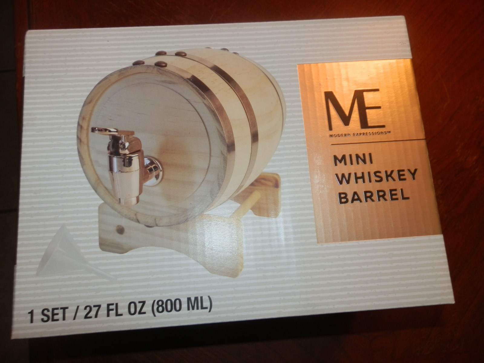 Mini Whiskey Barrel Keg Whisky Cask 27 fl oz Alcohol Dispenser New in Box