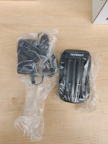 Tenergy Li-ion Battery Charger - Picture 2 of 4