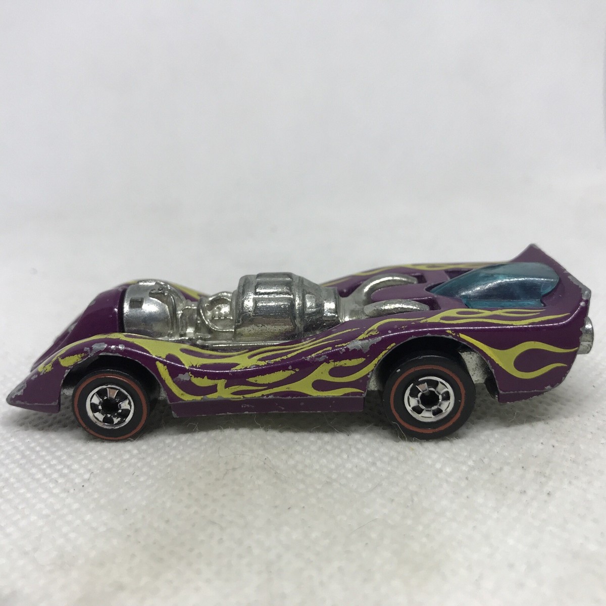 Hot Wheels Redline Jet Threat 1970 Purple W/Flames Made In Hong