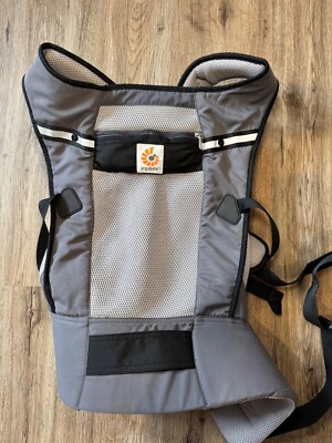 Ergobaby - PERFORMANCE CARRIER VENTUS GRAPHITE - Slightly used EUC 