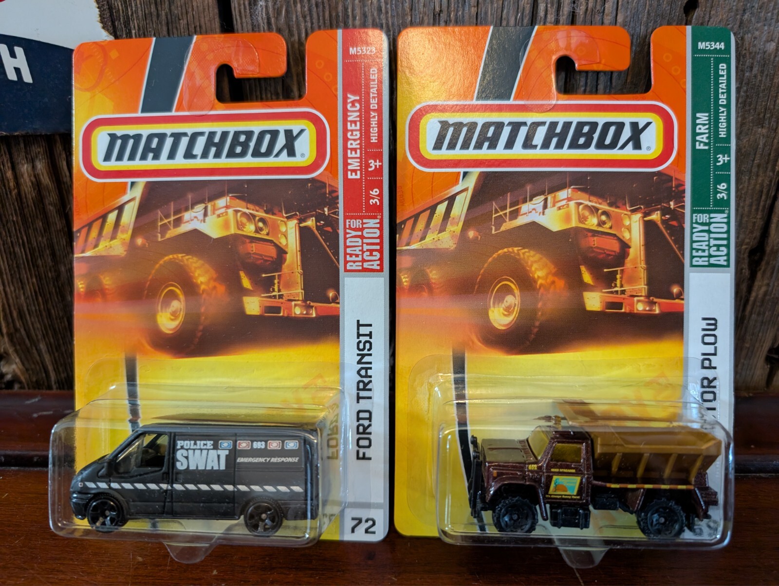 NIP Matchbox Emergency Farm Diecast Lot of 2 #69&72 NIP