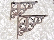 2 Cast Iron Shelf Brackets, support braces 