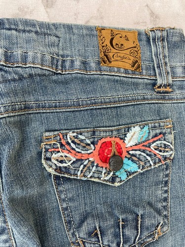 Candie's Capris Jeans Womens Blue Denim Floral Embroidered Zip Fly NWT Sz 5 - Picture 24 of 24