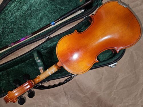 Suzuki No. 220 size 1/8 Violin, Japan 1981, Very Good Cond, with case & bow - Picture 3 of 17