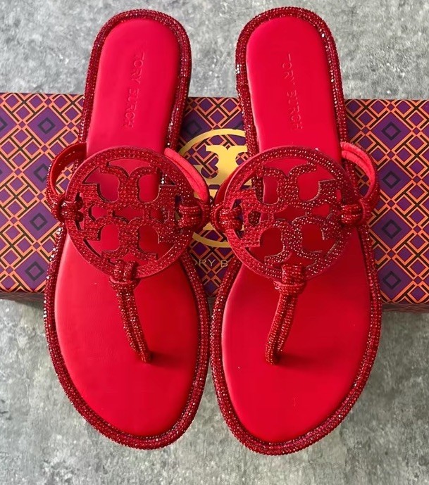 Tory Burch Women’s Red Patent Leather Thong Sandals Logo Beaded Slip On US 8.5