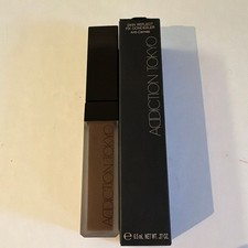 Addiction Toyko Korektor w bogatym espresso