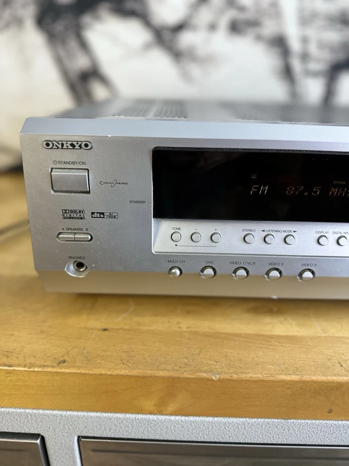 Onkyo HT-R330 Dolby Pro Logic II A/V  5.1 Channel Receiver No Remote - Image 3 of 4