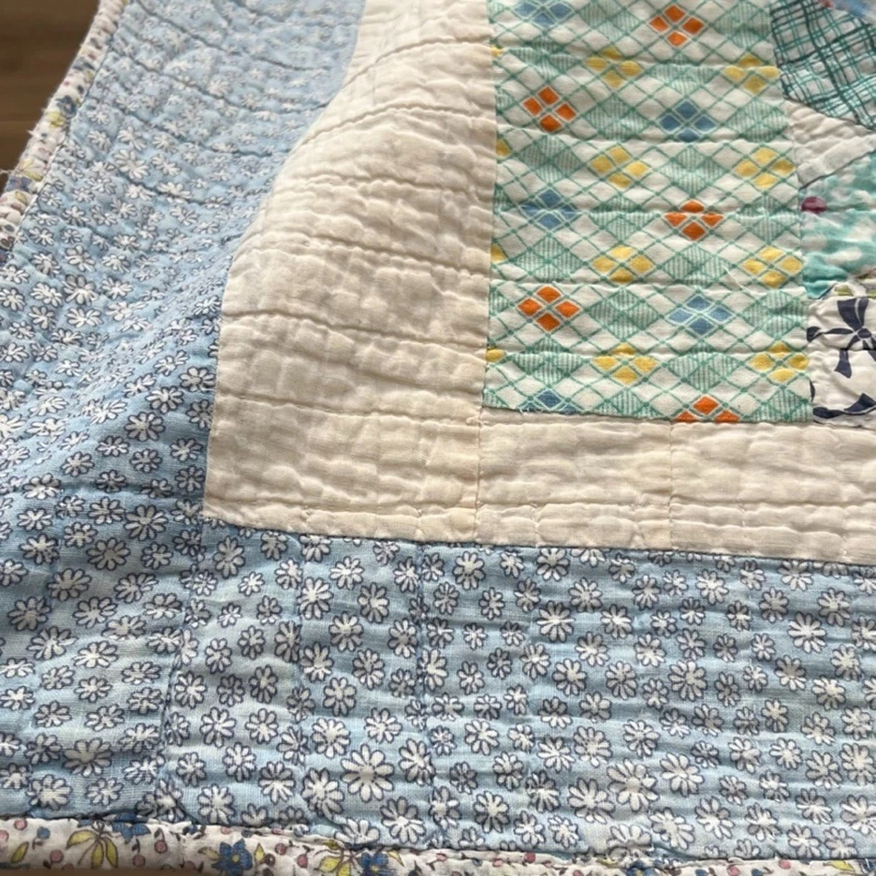 Antique Feed Sack Hand Sewn Hand Quilted Quilt 78 x 62" Patchwork Geometric - Image 3 of 4