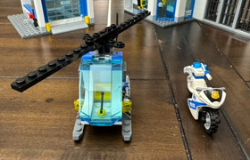 Lego 60141 City Police Station - Complete with minifigs & Instructions